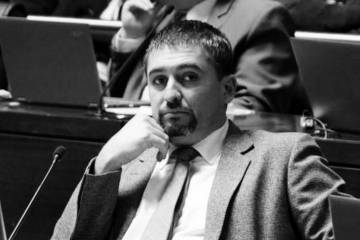 "MELA" JUEGO Y ME ADELANTO... 